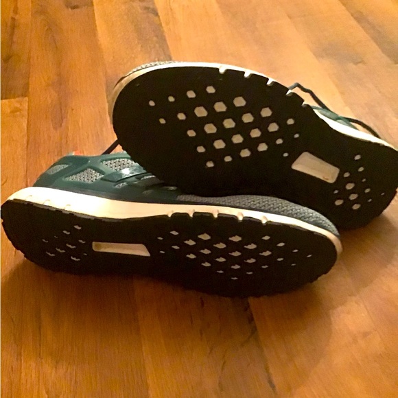 Men’s Adidas Walking Shoe - Picture 5 of 5